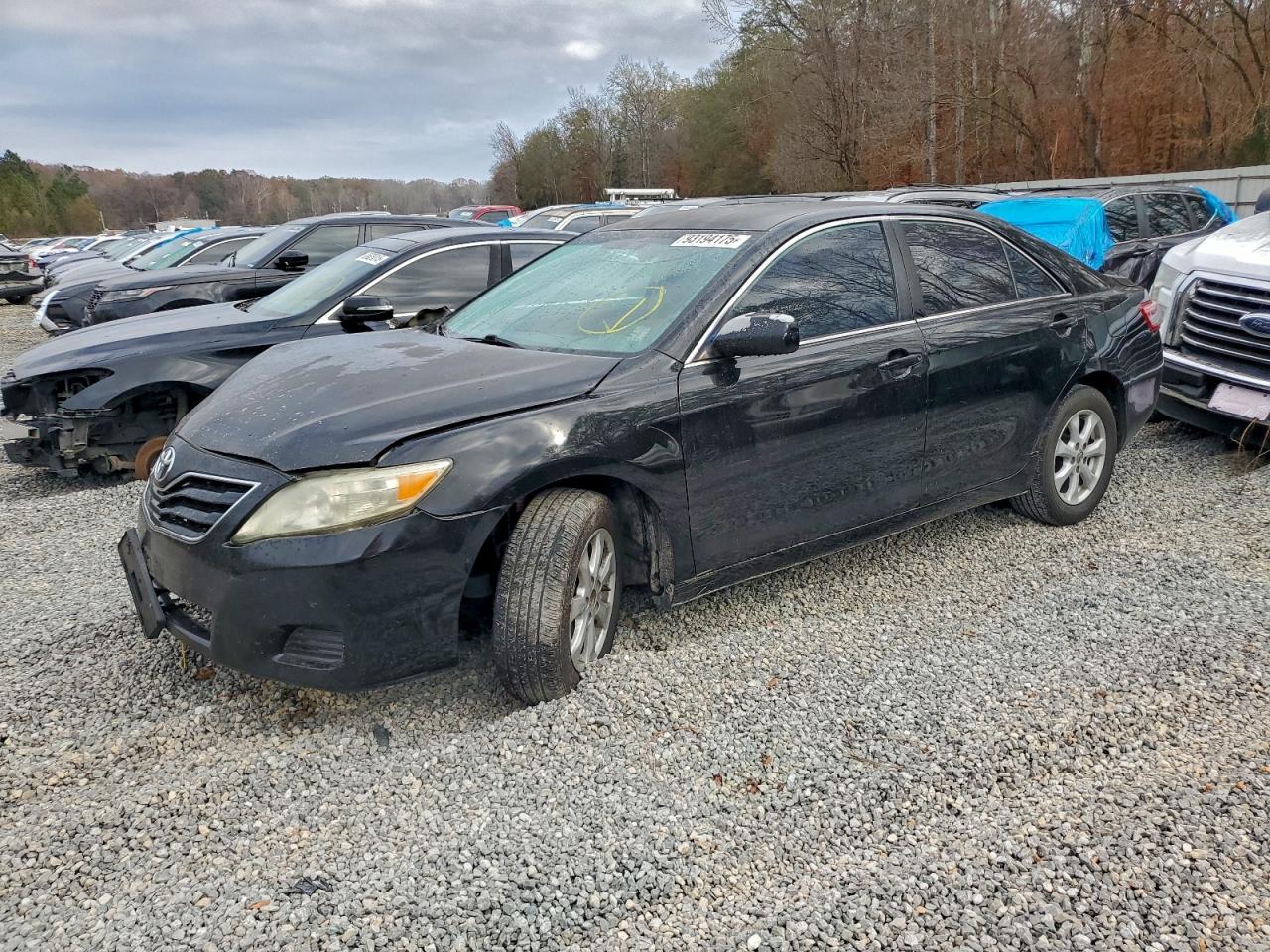 Toyota Camry Base Image 1