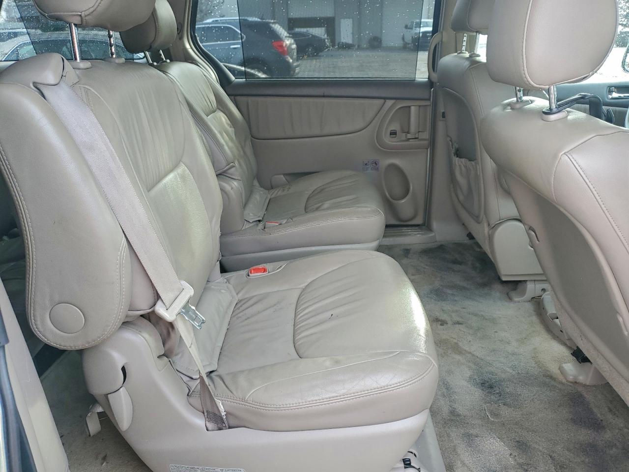 Toyota Sienna Xle Image 7