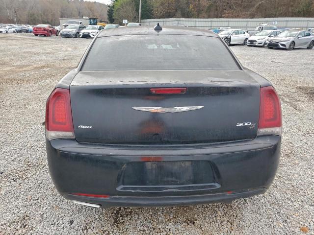 Chrysler 300 S Image 11