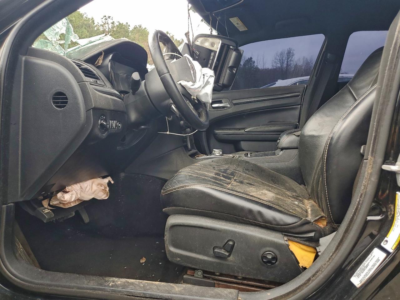 Chrysler 300 S Image 10