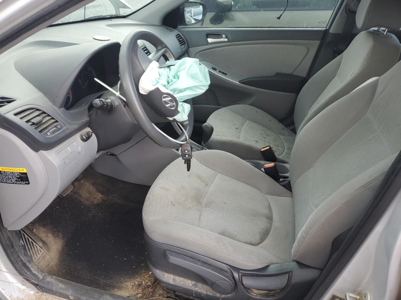 Hyundai ACCENT Gls Image 5