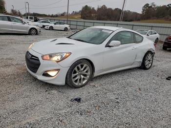  Salvage Hyundai Genesis
