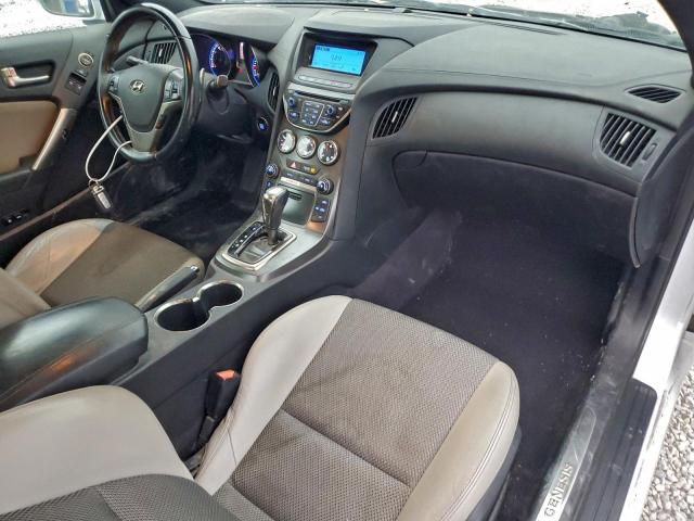 Hyundai Genesis 3.8l Image 10
