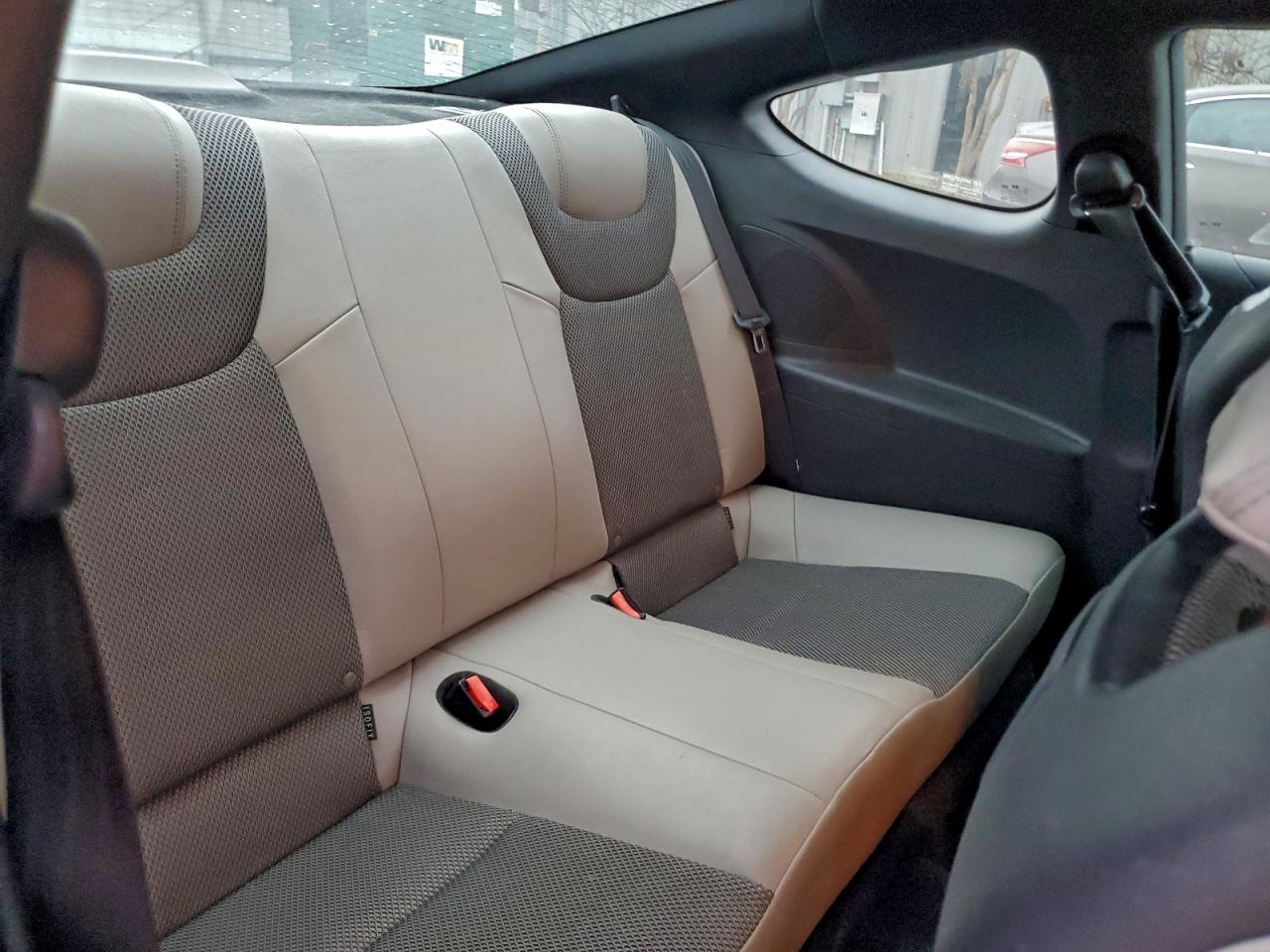 Hyundai Genesis 3.8l Image 7