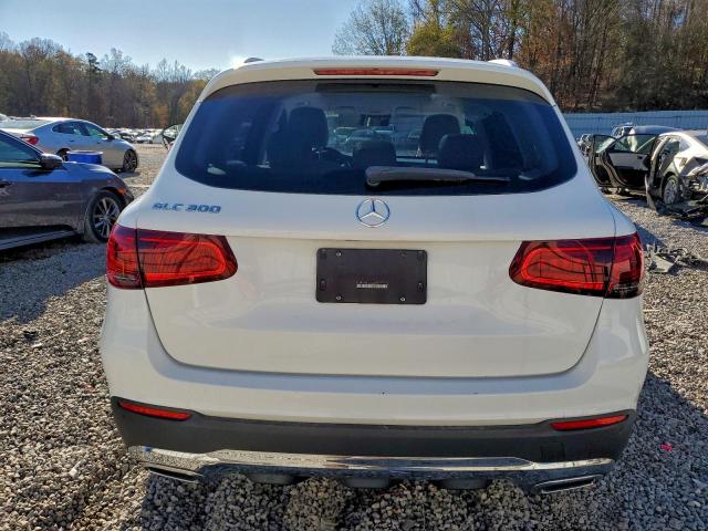 Mercedes-Benz GLC 300 Image 13