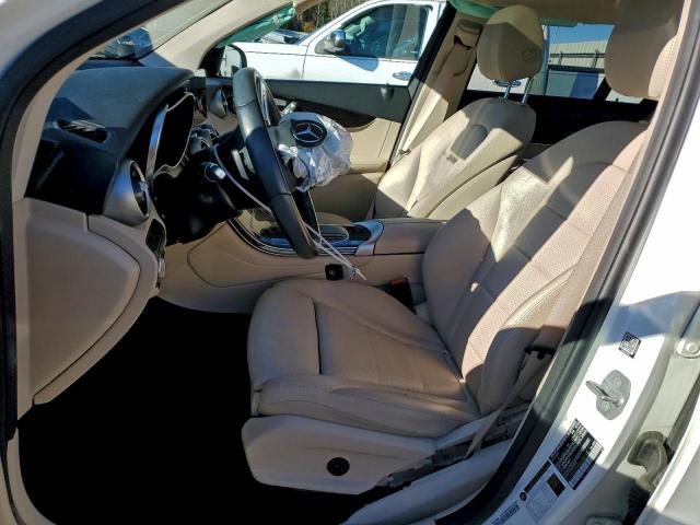 Mercedes-Benz GLC 300 Image 6