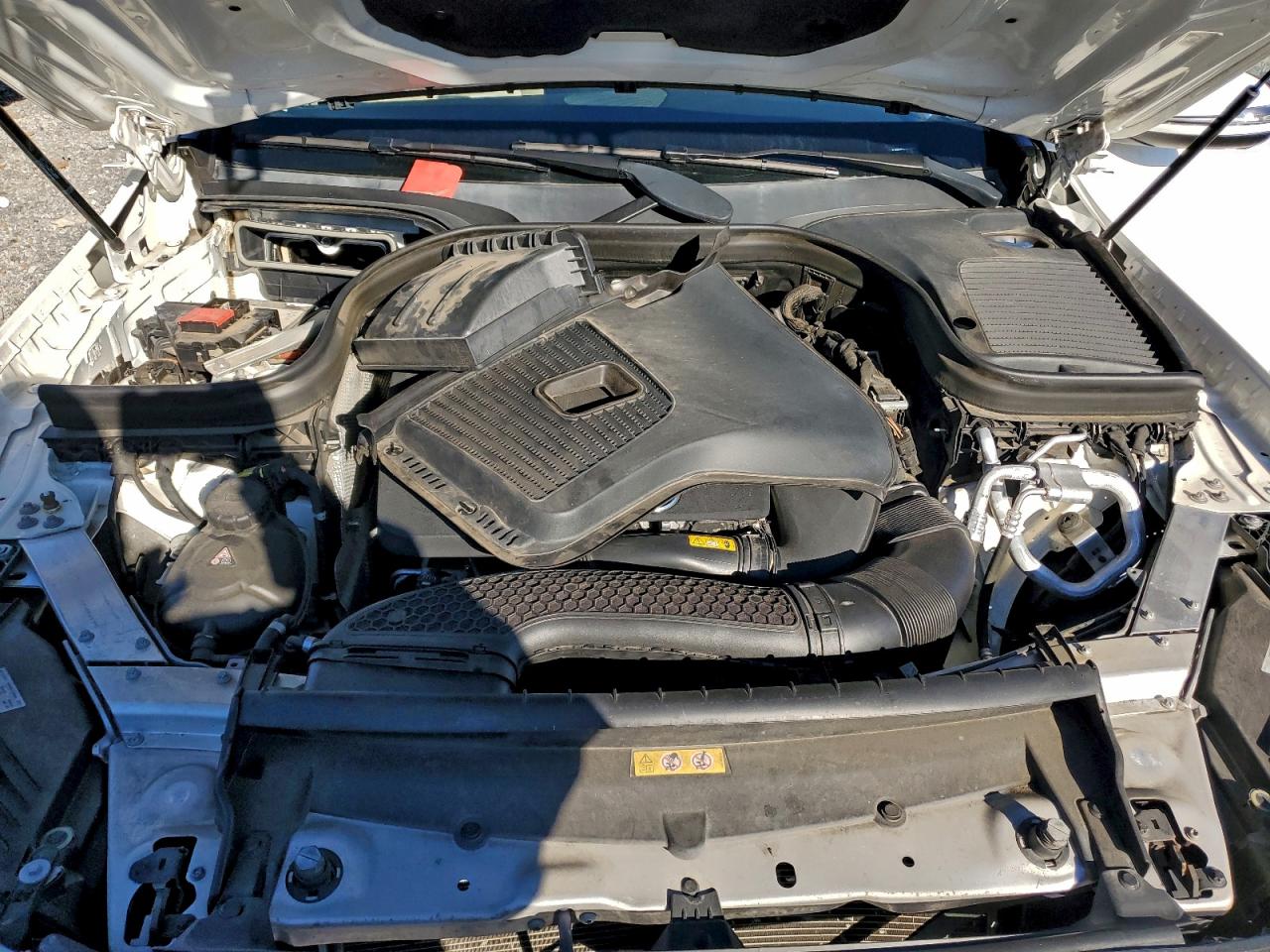 Mercedes-Benz GLC 300 Image 12