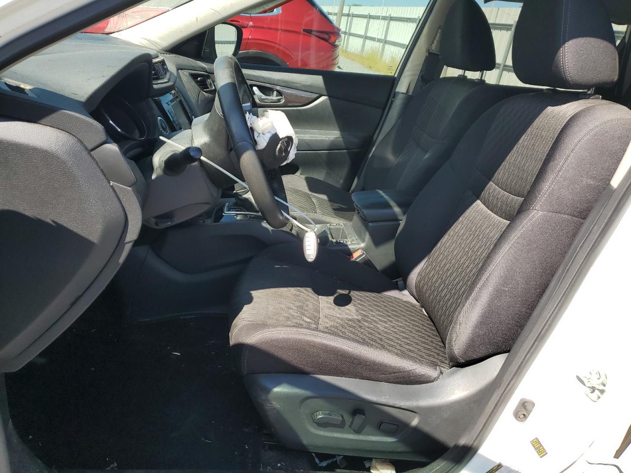 Nissan Rogue S Image 10