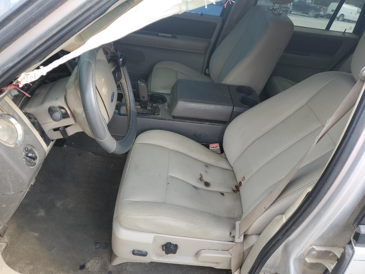 Ford Expedition Xlt Image 12