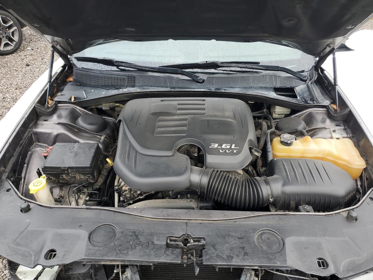 Dodge Charger Se Image 11