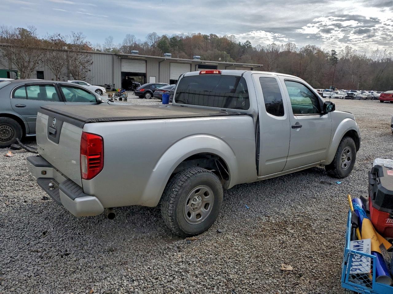 Nissan Frontier S Image 10