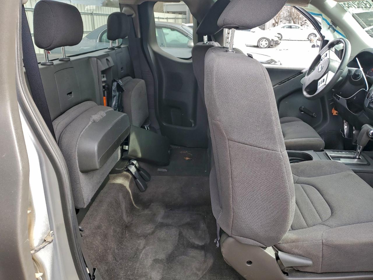 Nissan Frontier S Image 9