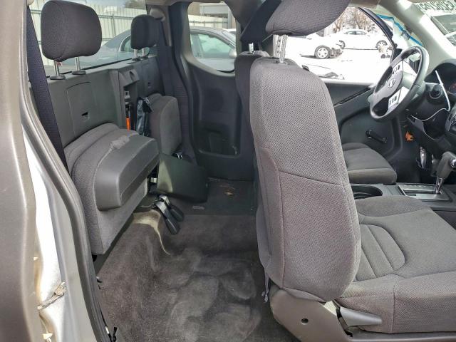 Nissan Frontier S Image 9