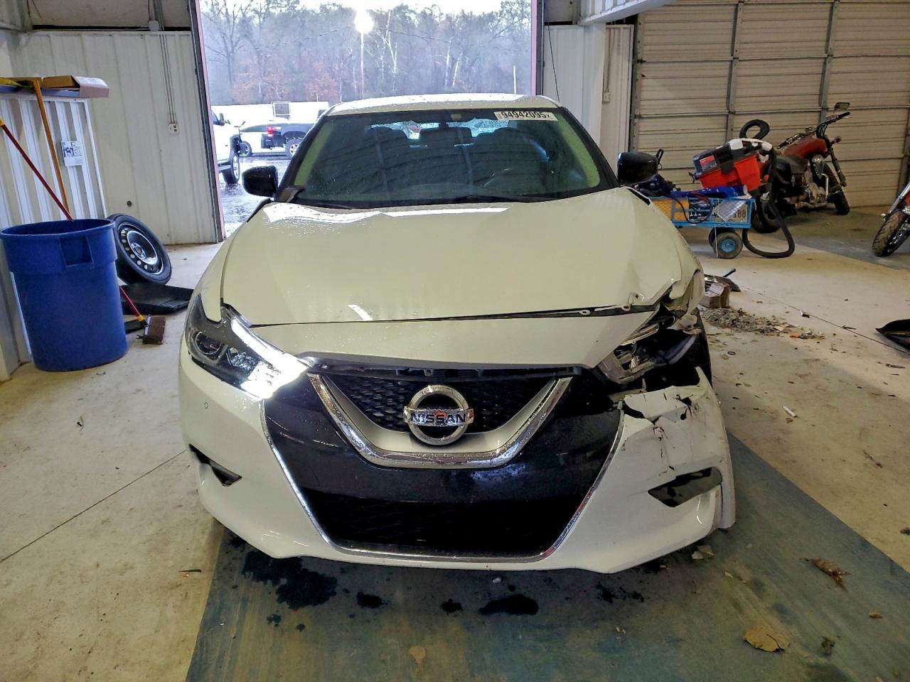 Nissan Maxima 3.5s Image 5