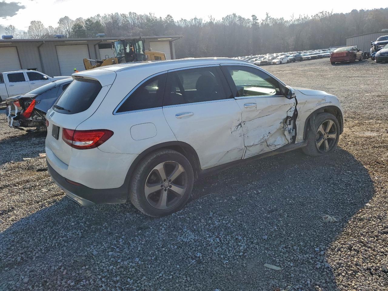 Mercedes-Benz GLC 300 Image 3