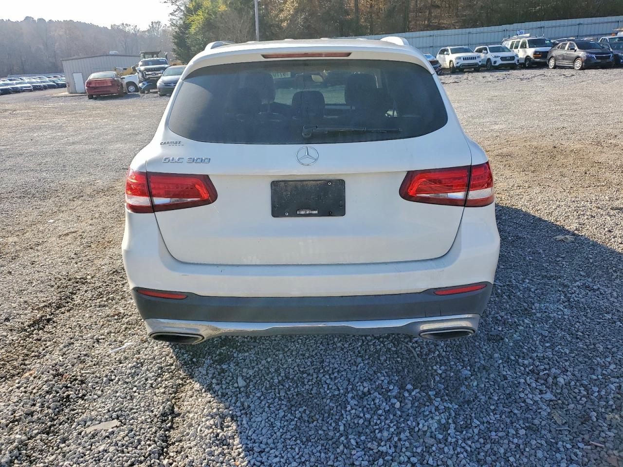 Mercedes-Benz GLC 300 Image 2