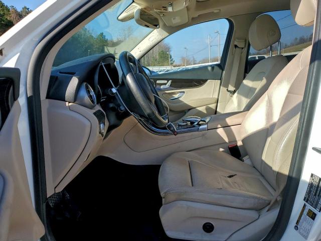 Mercedes-Benz GLC 300 Image 8