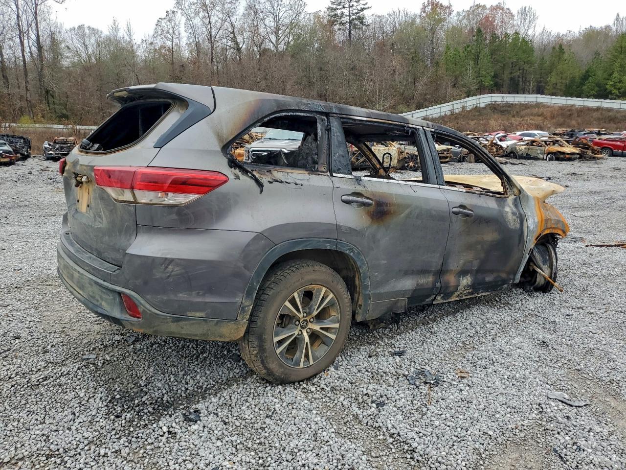 Toyota Highlander Le Image 6