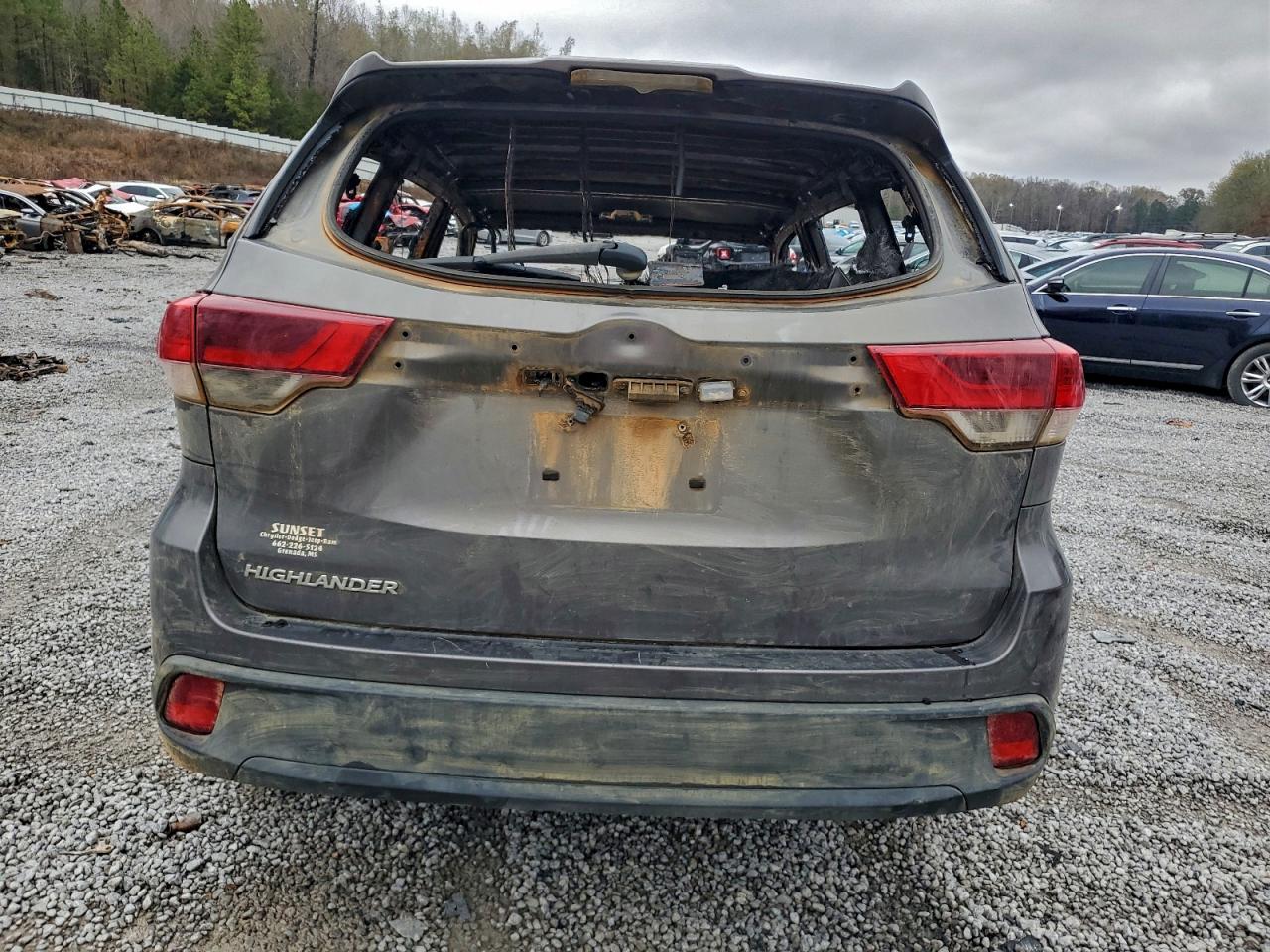 Toyota Highlander Le Image 8