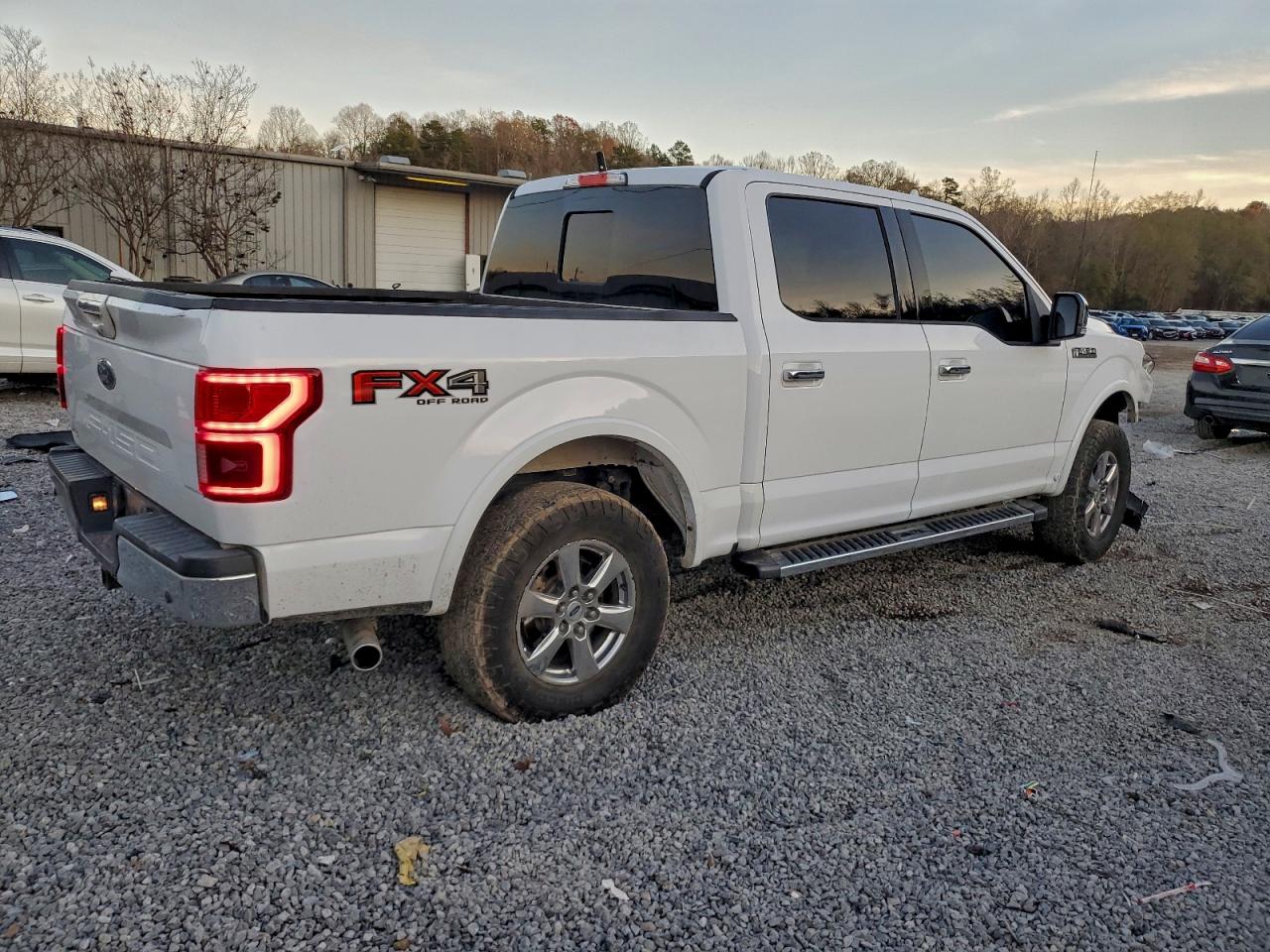 Ford F-150 Supercrew Image 2