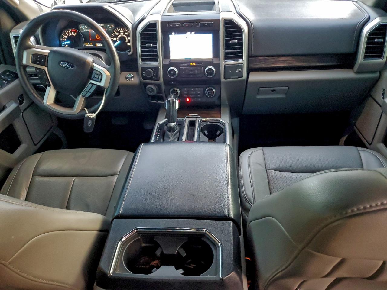 Ford F-150 Supercrew Image 12