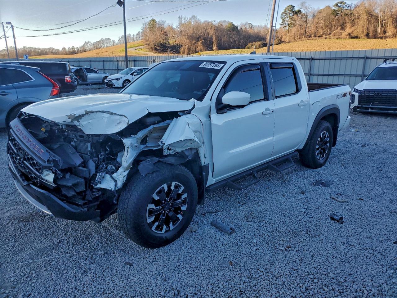 Nissan Frontier S Image 1