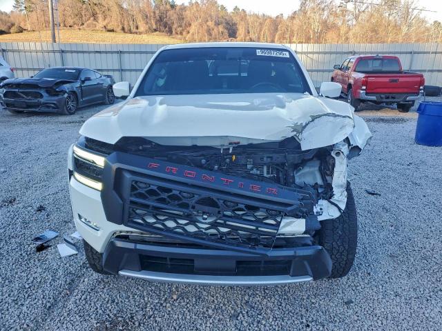 Nissan Frontier S Image 2