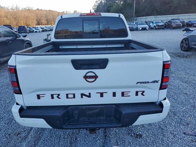 Nissan Frontier S Image 12