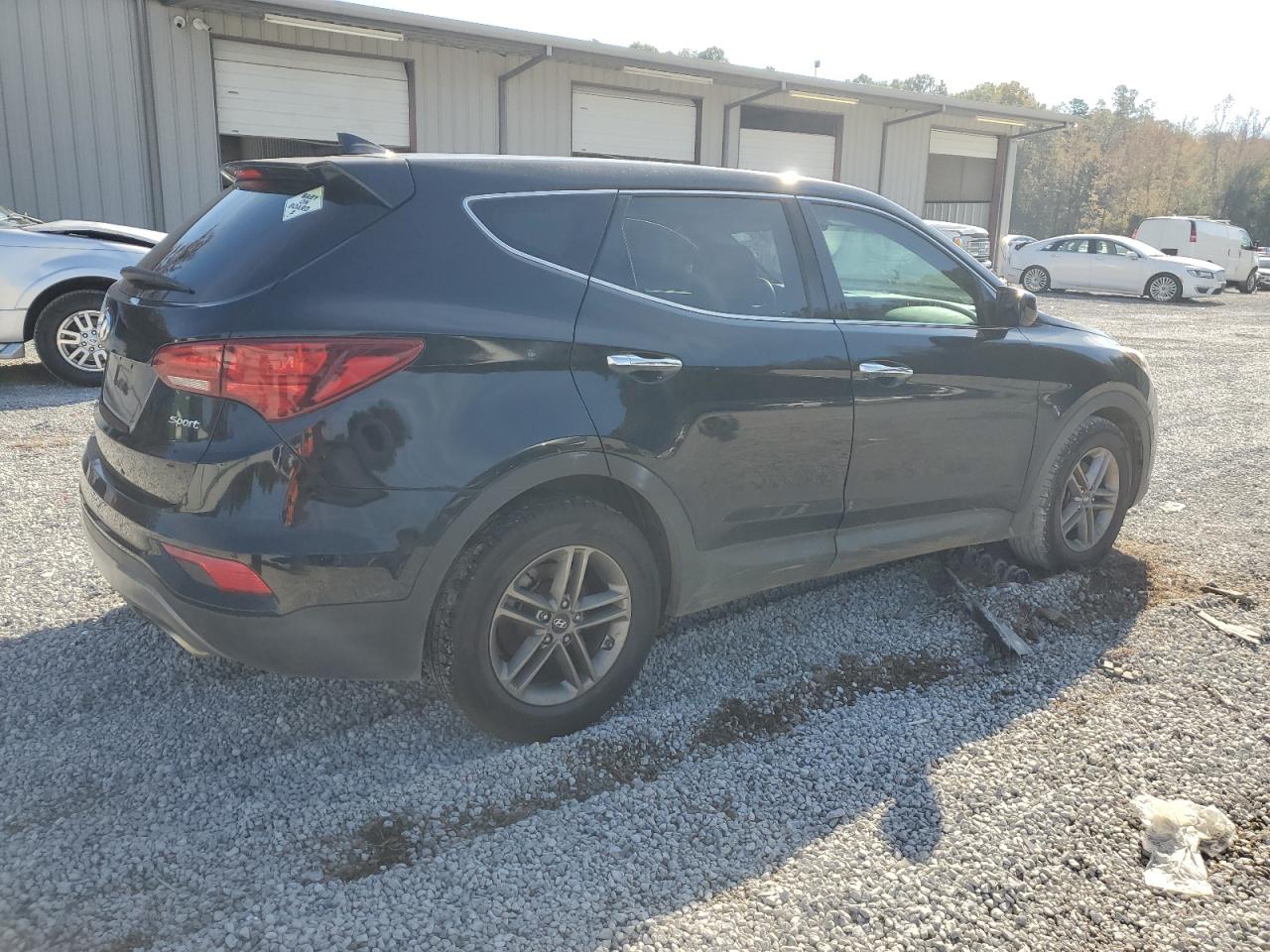 Hyundai SANTA FE Image 2