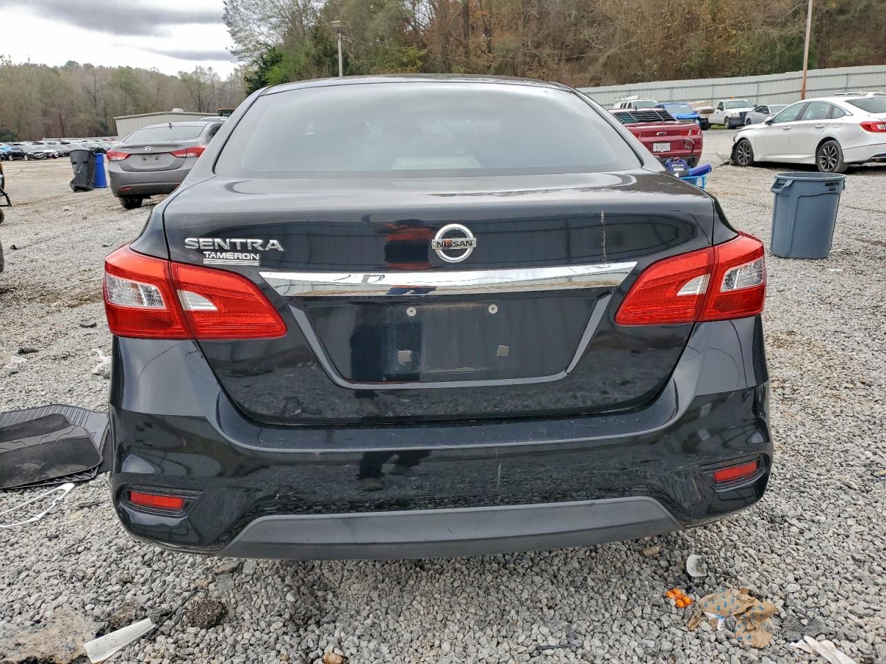 Nissan Sentra S Image 12