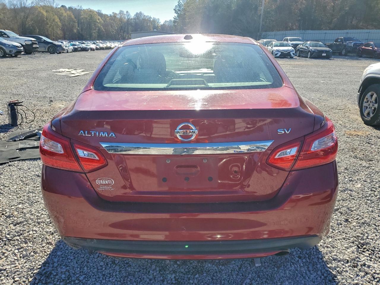 Nissan Altima 2.5 Image 4