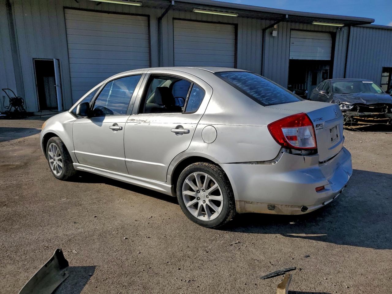 Suzuki SX4 Image 12