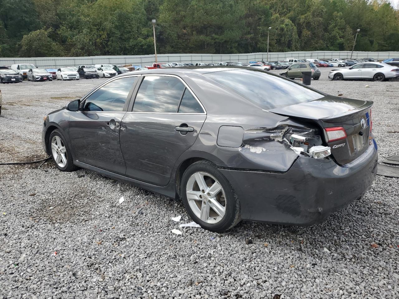 Toyota Camry L Image 4