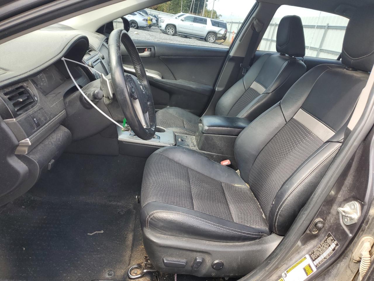 Toyota Camry L Image 5