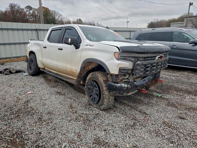 Chevrolet Silverado K1500 Zr2 Image 3