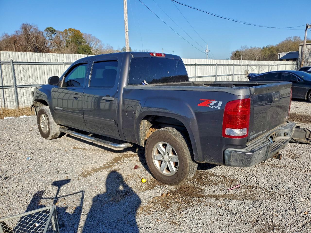 GMC Sierra K1500 Sle Image 2