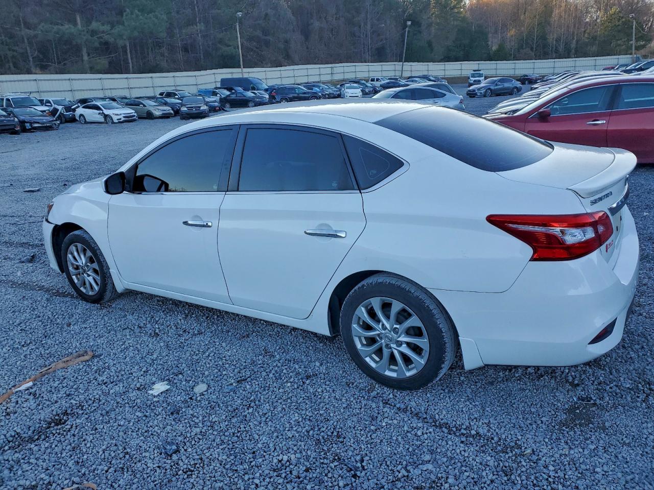 Nissan Sentra S Image 3