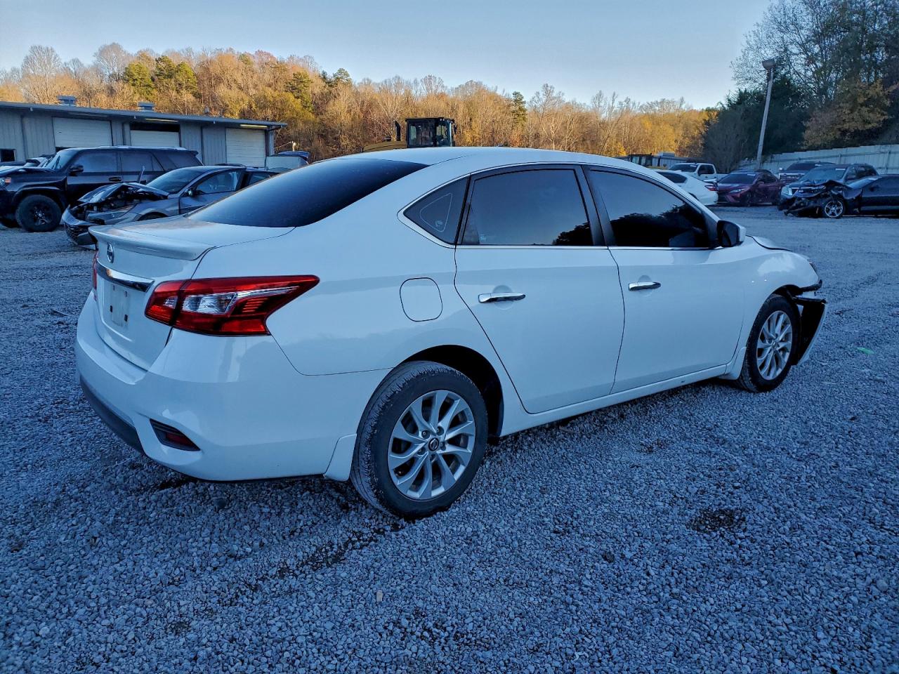 Nissan Sentra S Image 2