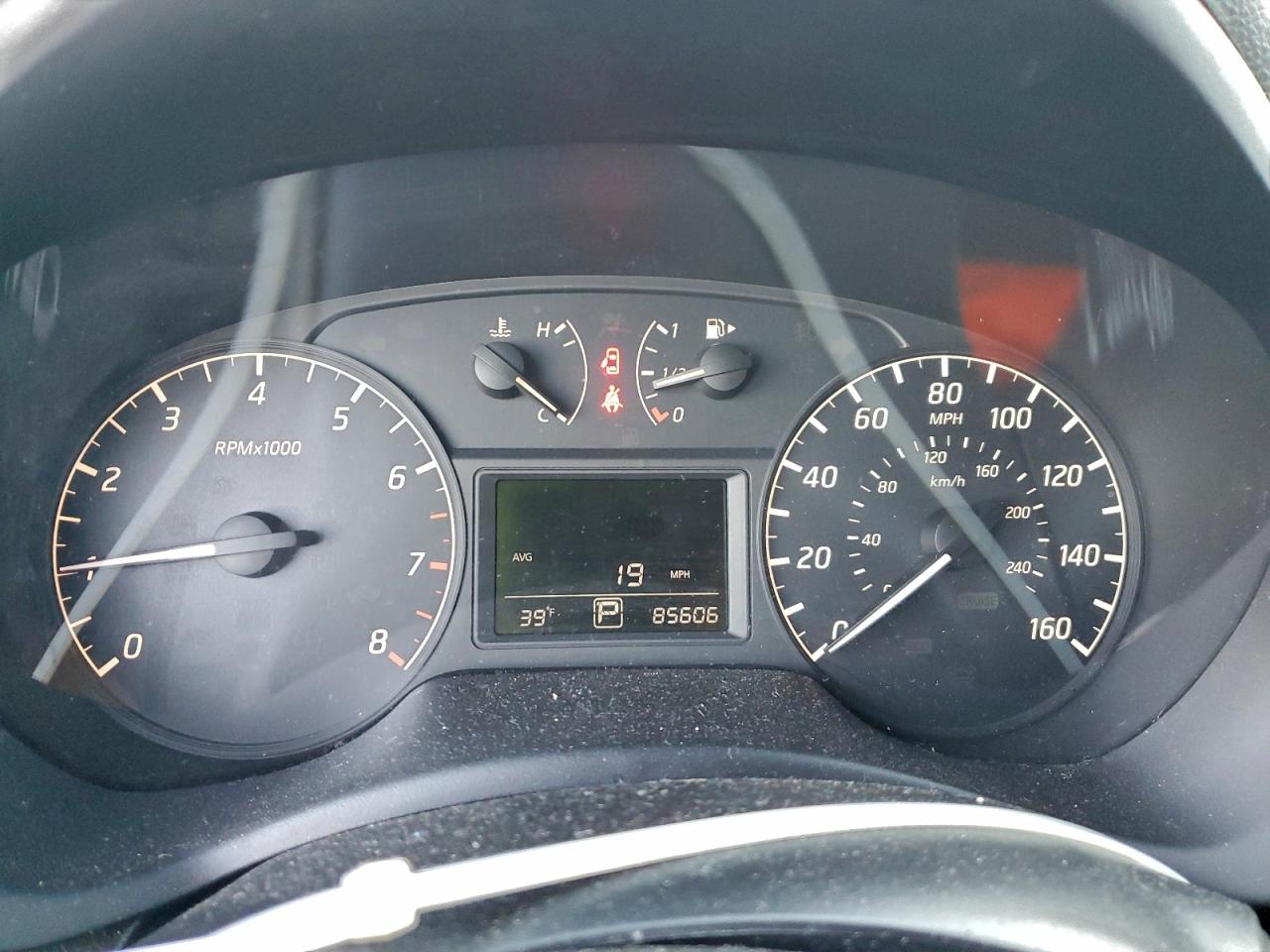 Nissan Sentra S Image 10