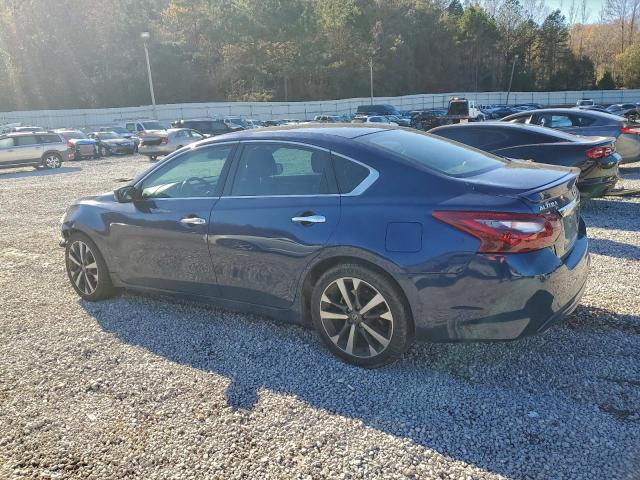 Nissan Altima 2.5 Image 6