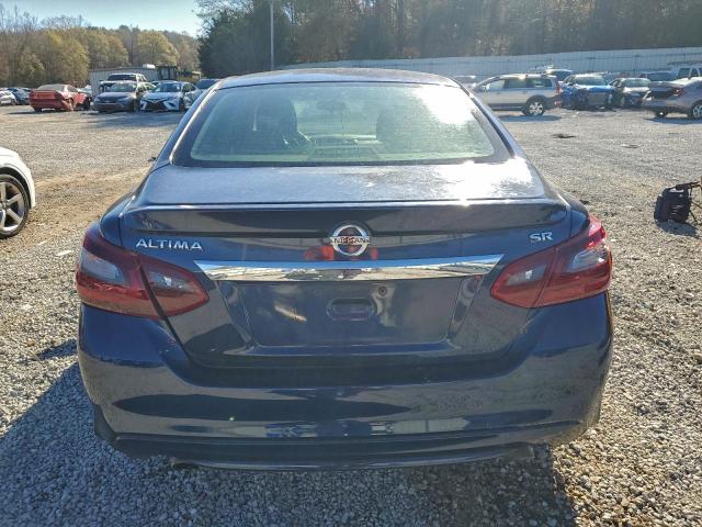 Nissan Altima 2.5 Image 10