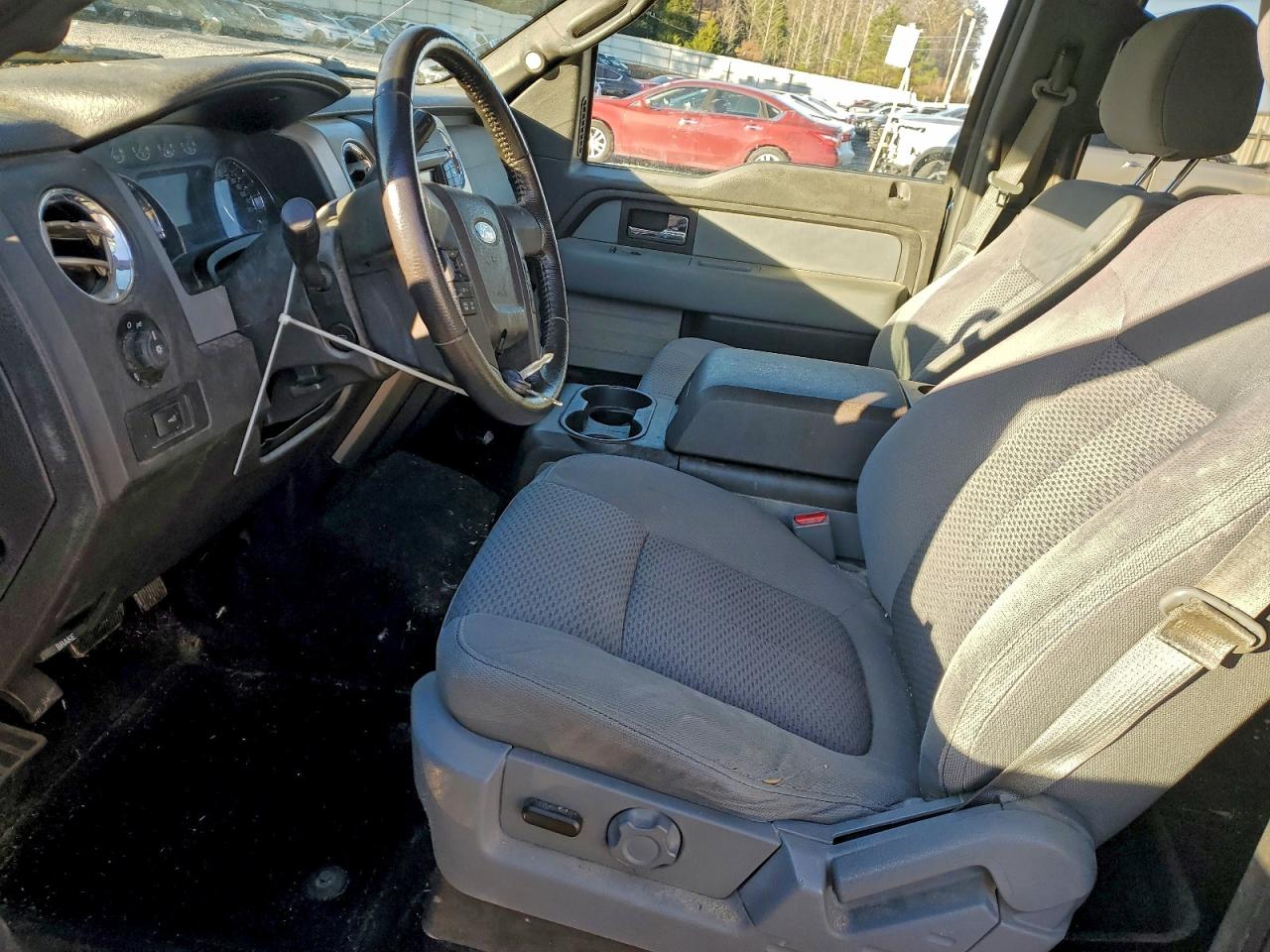 Ford F-150 Supercrew Image 12