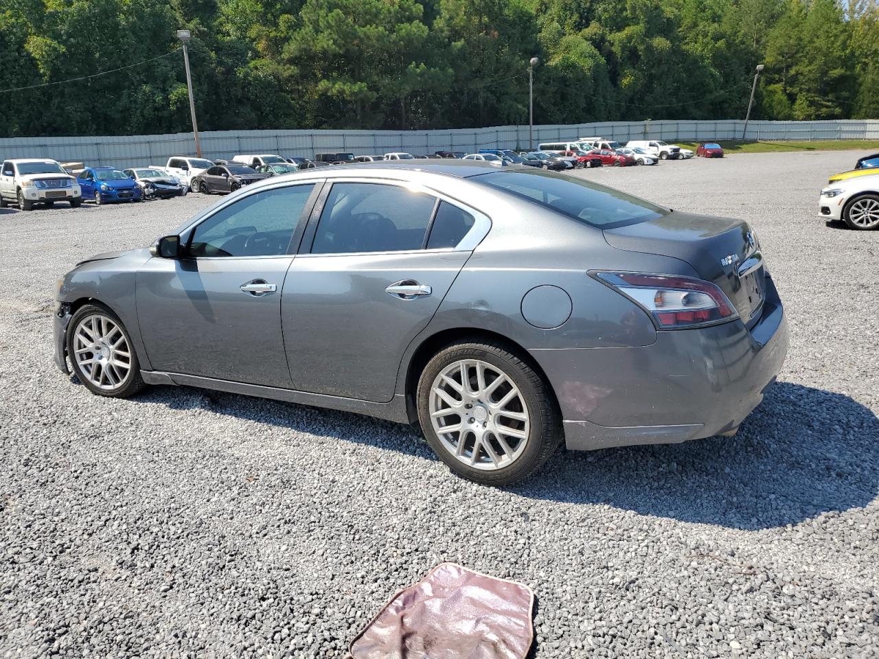 Nissan Maxima S Image 6