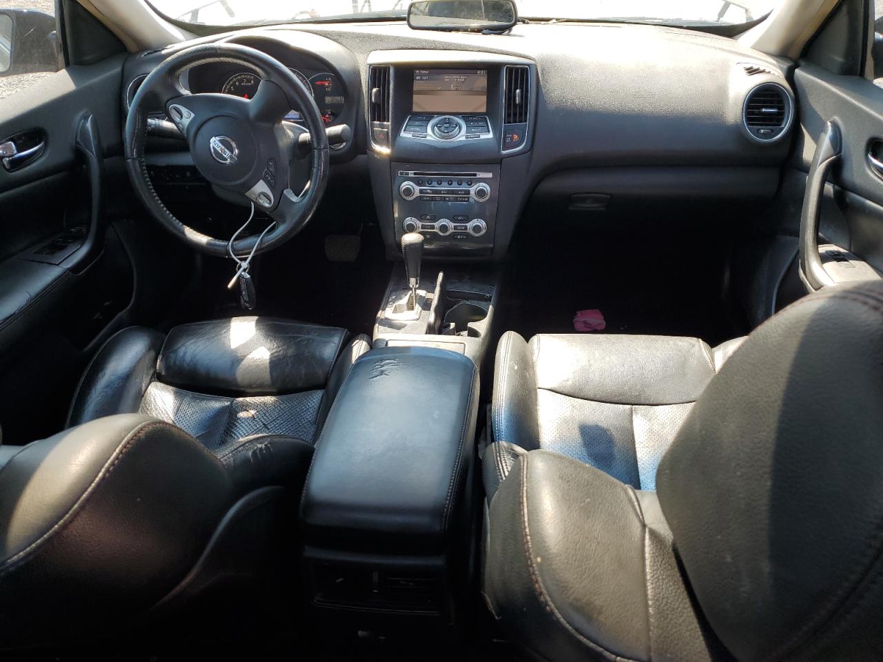 Nissan Maxima S Image 2