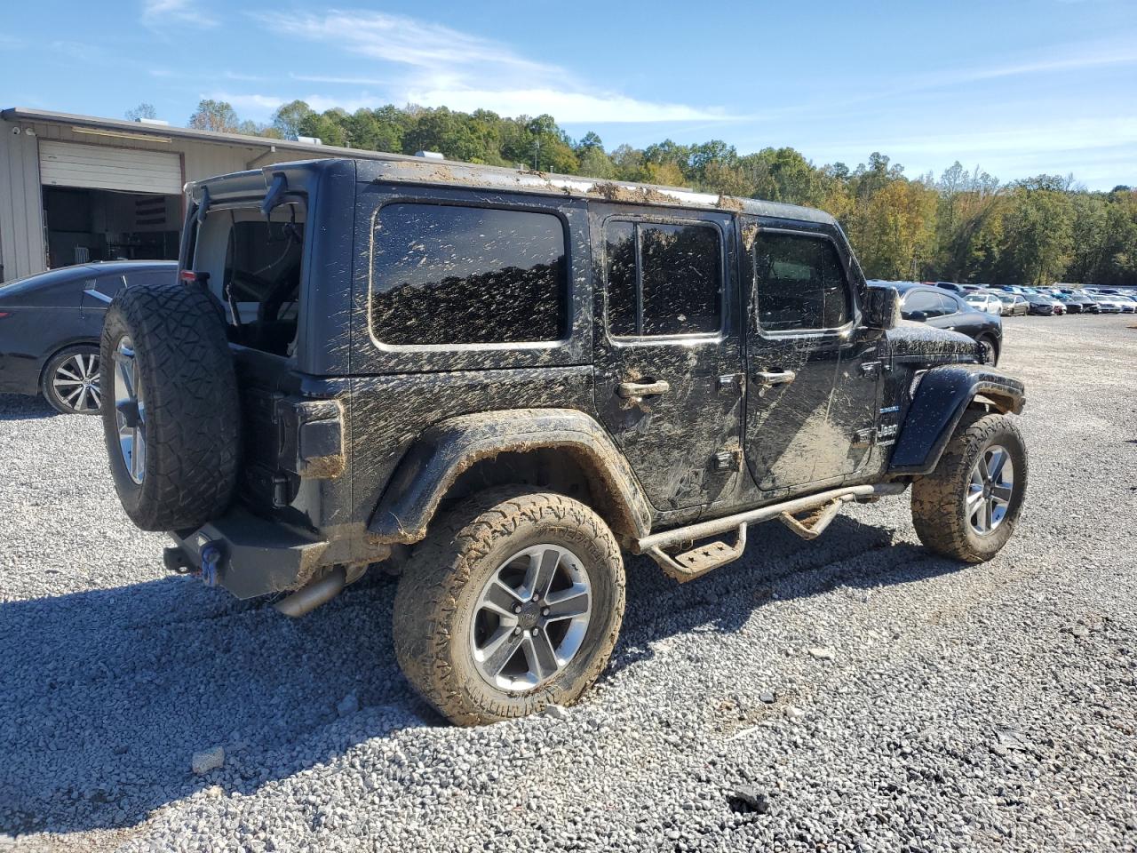 Jeep Wrangler Sahara Image 3