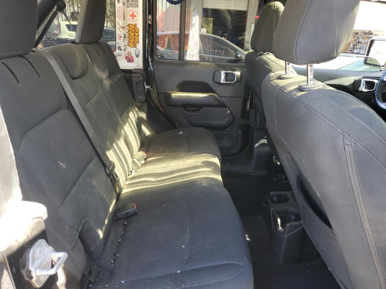 Jeep Wrangler Sahara Image 5