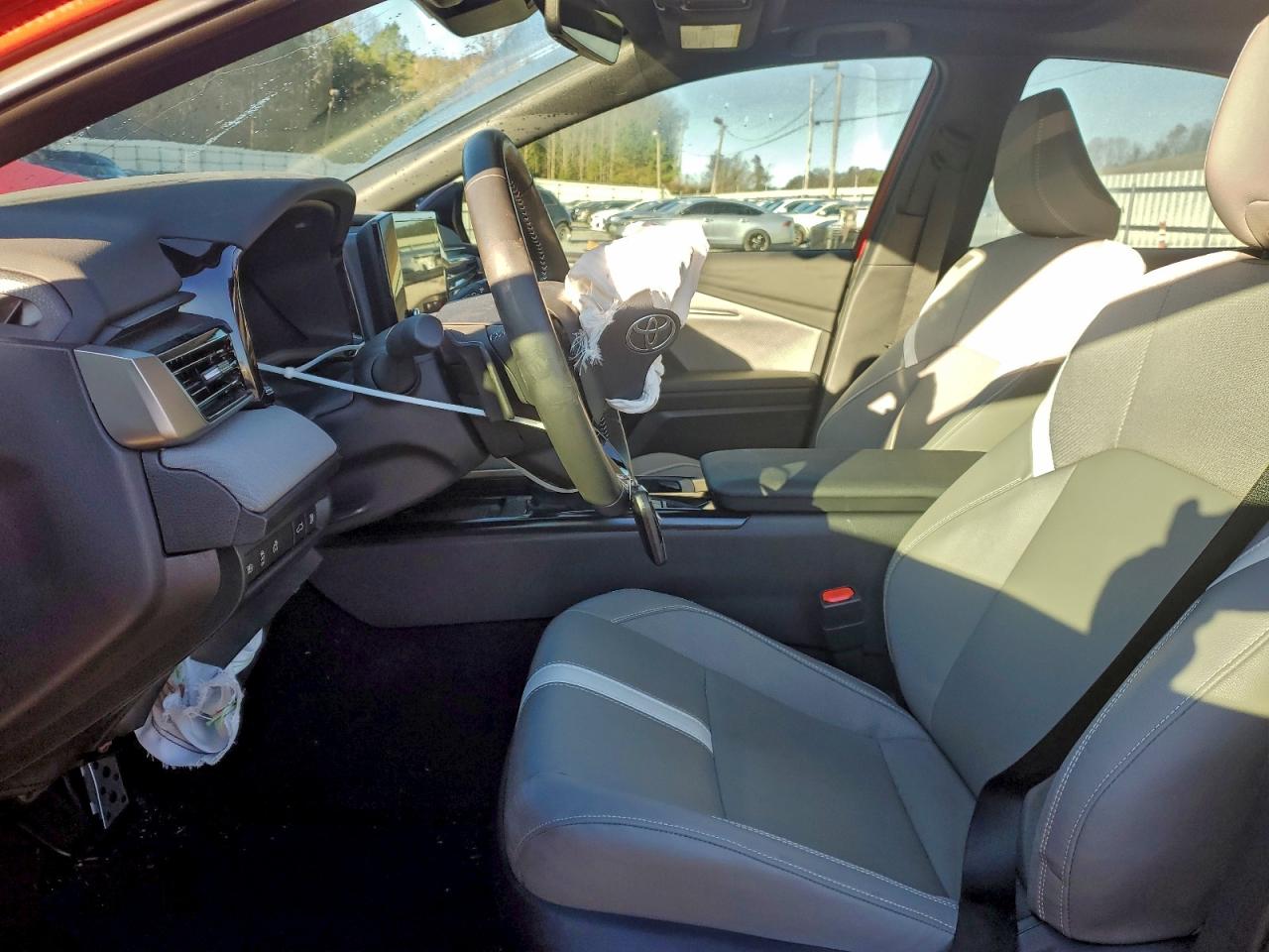 Toyota Camry Xse Image 11