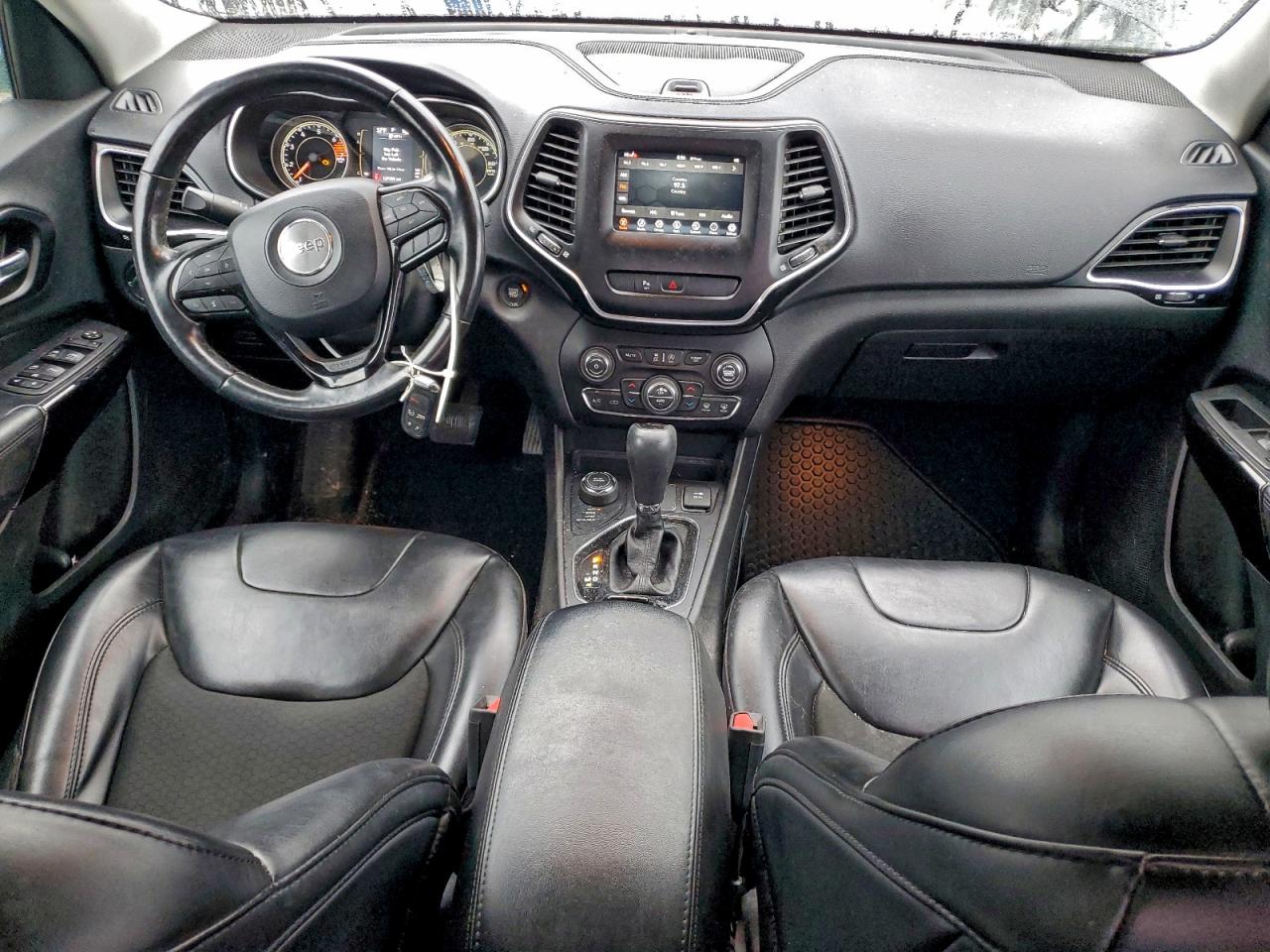 Jeep Grand Cherokee Latitude Plus Image 12