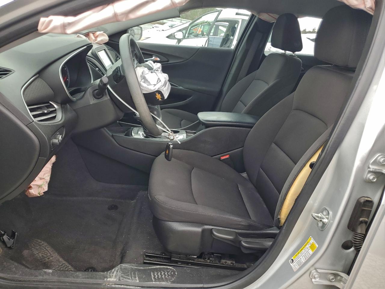 Chevrolet Malibu Ls Image 3