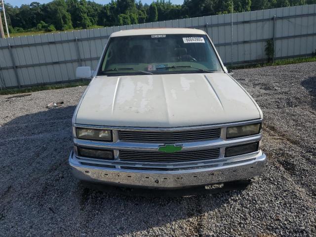 Chevrolet Suburban C1500 Image 3